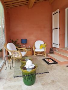 B&B / Chambres d'hotes Mas d'Azur : photos des chambres