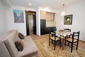 One-Bedroom Apartment room in Apartments Mirko