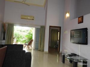 J.RENTALS VILLA 33