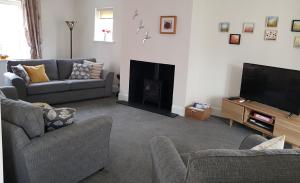 Olavat Cottage detached property with parking