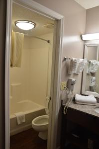 King Room - Non-Smoking room in Super 8 by Wyndham Madison