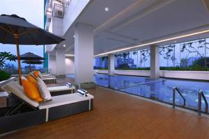 Warm Interior 3BR Apartment H Residence near MT Haryono and Cawang By Travelio
