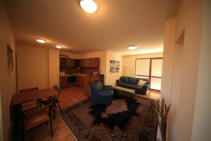 Cozy Apartment Next to Gondola