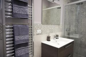 Estudio con cama extragrande