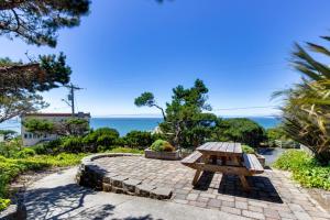 Wycliff Beach Condo
