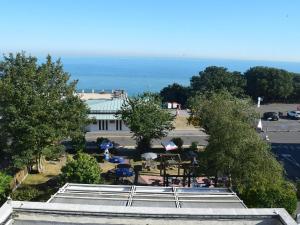 Portland hotel, 
Folkestone, United Kingdom.
The photo picture quality can be
variable. We apologize if the
quality is of an unacceptable
level.