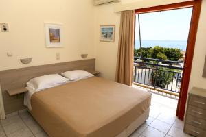 Hotel Karyatides Aegina Greece