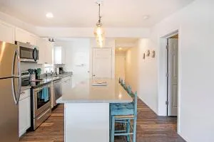 Blue Skys Condo - Oyhut