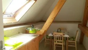 Hold-on apartman - 贝凯什乔包