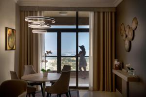 Grand Suite with Sea View with Free Shuttle Beach & Mall Transfer room in Two Seasons Hotel & Apartments