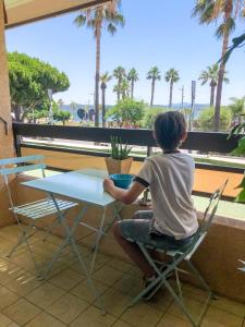 Appartements Les balcons de Bandol Centre ville avec vue mer et face a la plage : photos des chambres