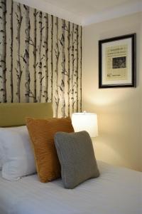 Meridian Way - 3 Bed Apartment - Sleeps 7