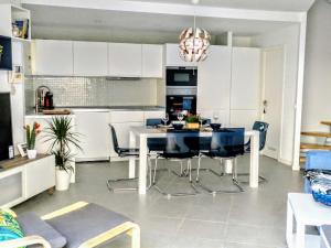 Nuevo y acogedor duplex frente al mar