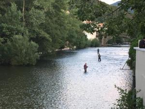 Maisons de vacances Entre l'eglise et la place : photos des chambres