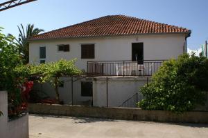 Apartments with a parking space Orebic Peljesac 4526