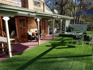 Bundera Lodge - Glendon Brook