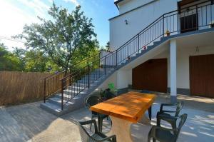 Apartment Nada with Private Pool 