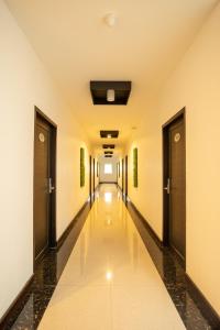 Intouch Riverside Hotel
