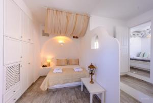 Aspalathras White Hotel Folegandros Greece