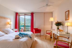 Hotels La Pinede : photos des chambres