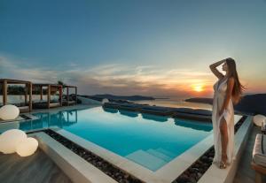 Santorini's Balcony Art Houses Santorini Greece