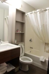 Queen Room - Non-Smoking room in Microtel Inn & Suites by Wyndham