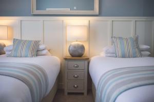 Standard Twin Room room in George Hotel Best Western Signature Collection