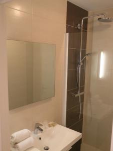 Hotels L'Espadon : Chambre Double Supérieure avec Balcon