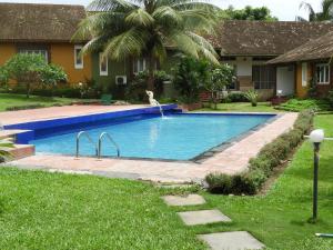 Services (Self Catering) Villas 8 and 9