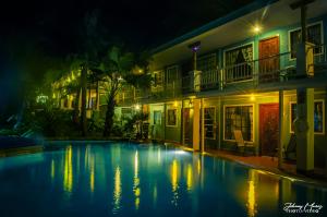 Oceanfront Hotel Verde Mar direct access to the beach