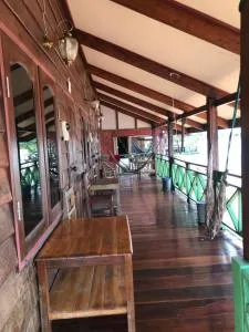 Somphamit Guesthouse - Ban Donsôm