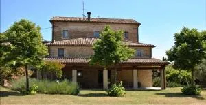 Stone farmhouse in Moie - Castelplanio