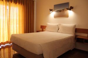 Superior Double Room with Balcony room in Hotel Alcaide