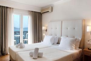 Standard Twin Room with Sea View