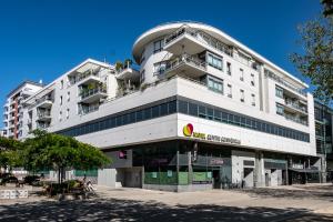 STANDING Hypercentre-Terrasse-Parking public- Internet - MENAGE RENFORCE - photo 6