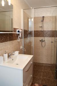 Double Room with Balcony room in Oli House