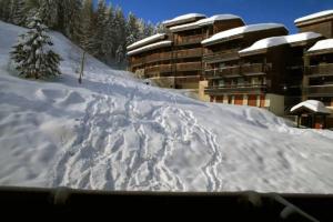 Appartements Duplex Apartment Right At The Ski Lift Tracks : photos des chambres