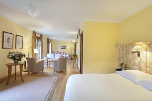 Hotels Le Grand Hotel : photos des chambres