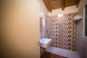 Single Room with Private Bathroom