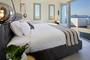 Phos The Boutique Santorini Greece