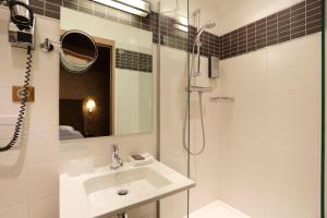 Hotels Hotel de Paris : photos des chambres