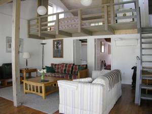Four-Bedroom Lodge room in Oliver Lodge