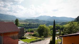 Maisons de vacances Gites le Paradis - Superbe vue sur le Vercors Dominant le village : photos des chambres