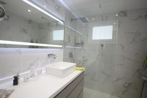 Luxury Apartments in first beach line with pool