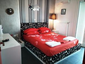 Greek hospitality 2