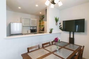 那覇空港まで10分#新築戸建#国際通りDFS近く#駐車場2台無料#Free Wifi#最大12名