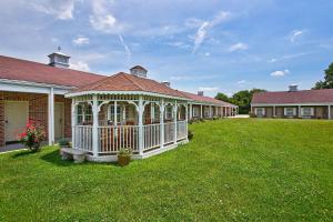 Super 8 by Wyndham Cave City