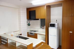 Okinawa Naha Rakuraku House