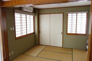 Okinawa Naha Rakuraku House