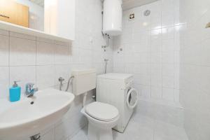 Poolside Paradise - A Hidden Gem in Split